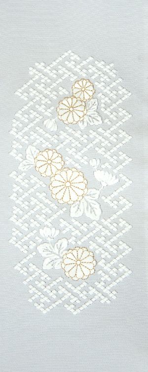 松竹菊 金糸入り手刺繍半衿 / 正絹・塩瀬 / 袷用 / 白地 / 半襟 | さん 