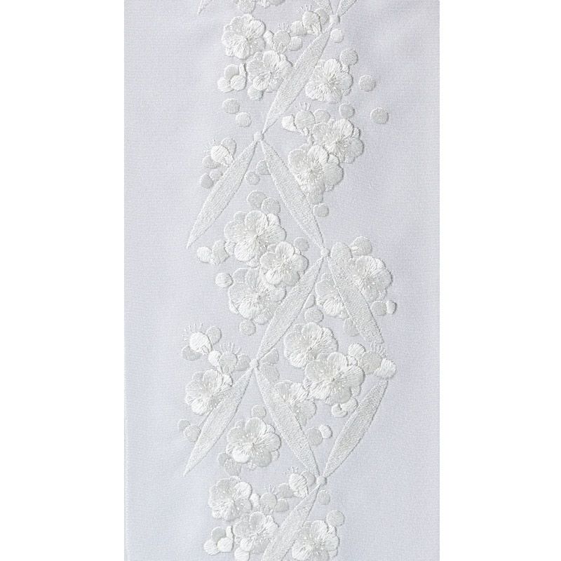 連続梅 刺繍半衿 / 正絹・塩瀬 / 袷用 / 白地×白 / 半襟 | さんび公式オンラインショップ 連続梅 刺繍半衿 / 正絹・塩瀬 / 袷用 / 白地×白 / 半襟 | さんび公式オンラインショップ