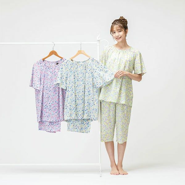 Amour 150】 アムンゼン小花柄 春夏用 パジャマ 半袖7分ズボン S/M/L 150cm 小柄の方 | arakawa ONLINE SHOP