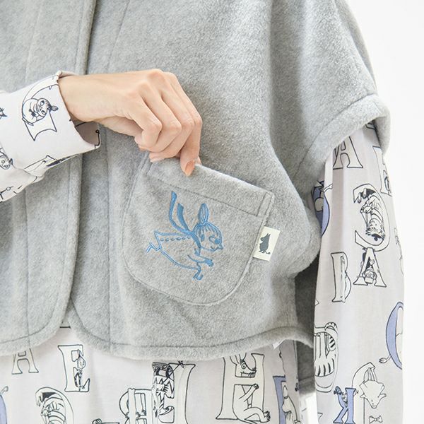 【MOOMINムーミン】×【Amourアムール】婦人パジャマふんわりフリースケープリトルミイ刺繍